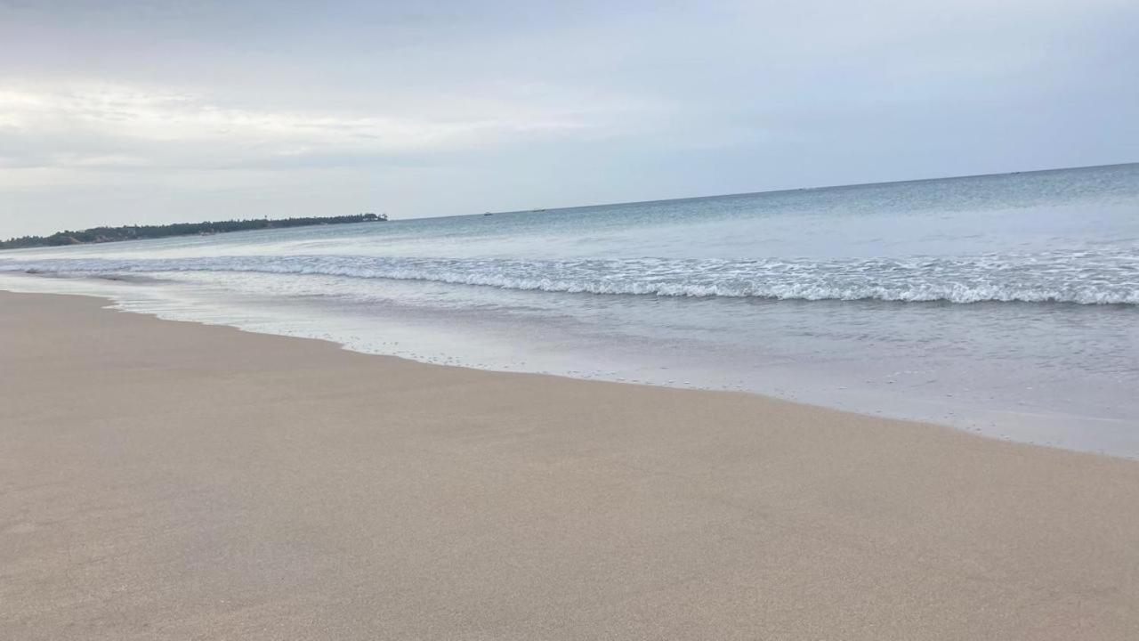 Ceylon Beach Haven Uppuveli Triquinimale Exterior foto